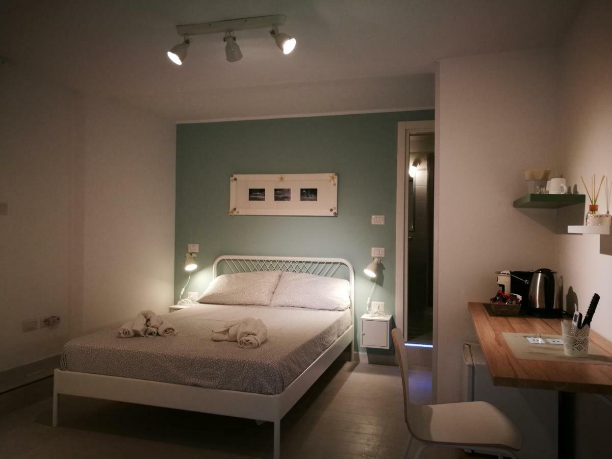 Simply House In 2 Apartment Bari